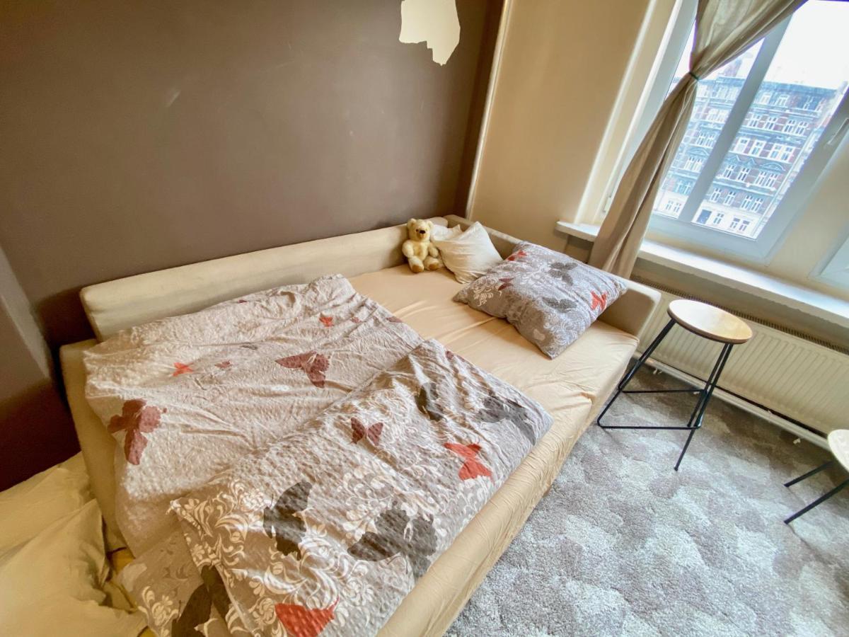 W Centrum Wroclawia W Kamienicy Apartmán *